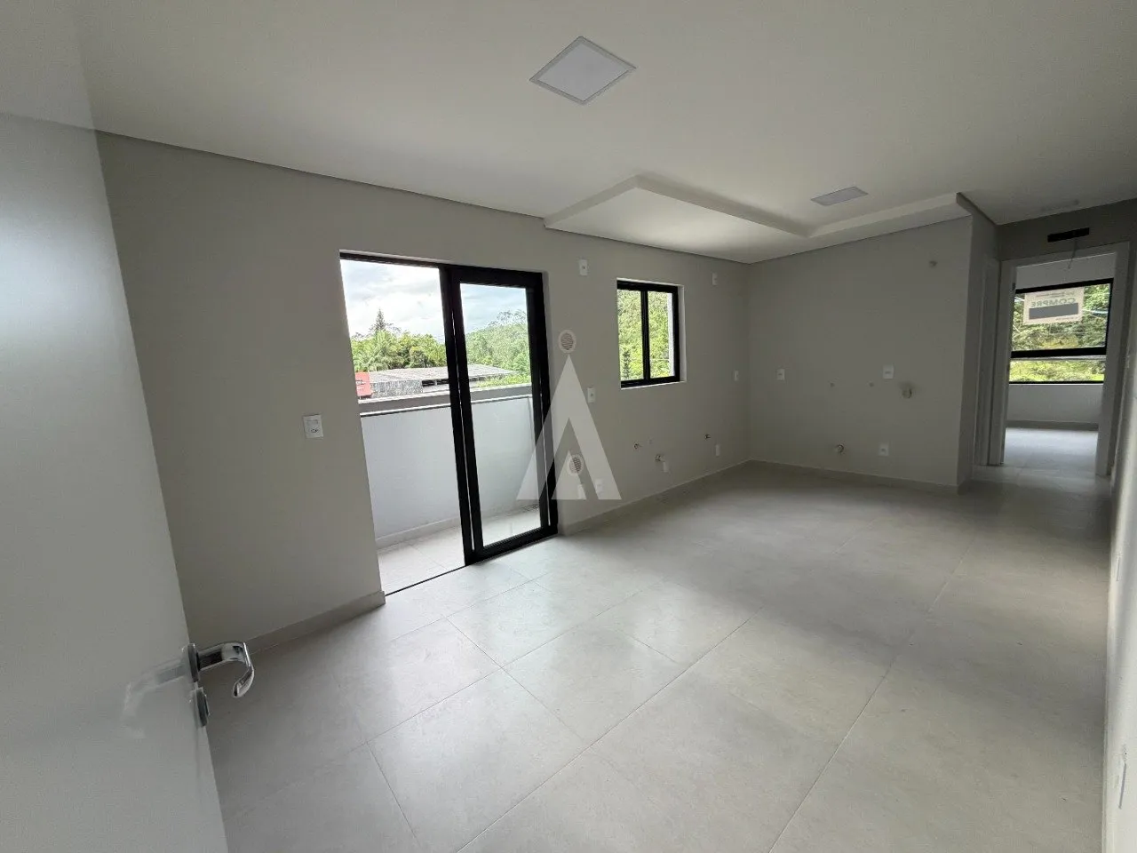 Apartamento com 1 quarto à venda no bairro Santo Antônio em Joinville-SC por R$315.000,00. — foto 2