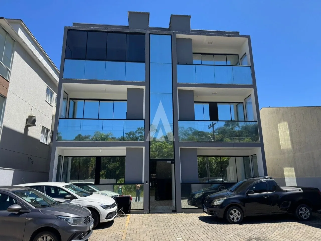 Apartamento com 1 suíte e 2 quartos à venda no bairro Itacolomí em Piçarras-SC por R$480.000,00. - foto 1