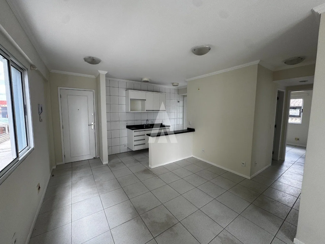 Apartamento com 3 quartos à venda no bairro Bucarein em Joinville-SC por R$370.000,00. — foto 3