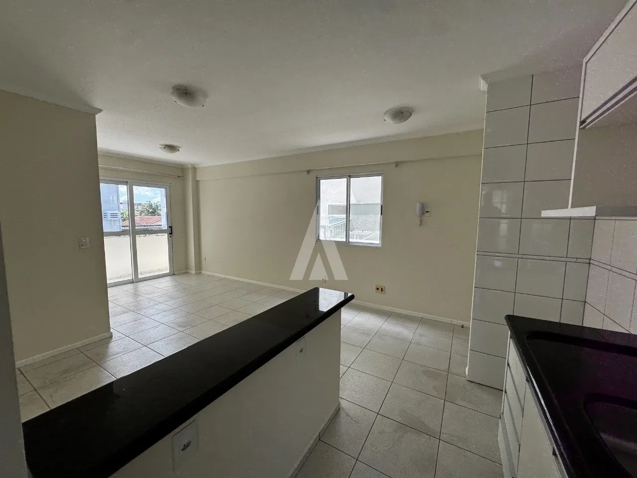 Apartamento com 3 quartos à venda no bairro Bucarein em Joinville-SC por R$370.000,00. — foto 4