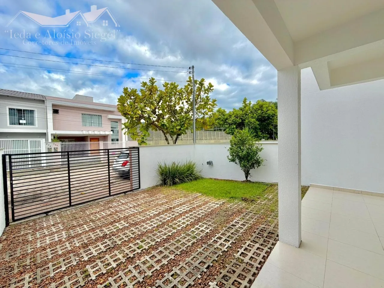 Sobrado à Venda no Bairro Velha - Blumenau/SC - Ref. 1635 — foto 3
