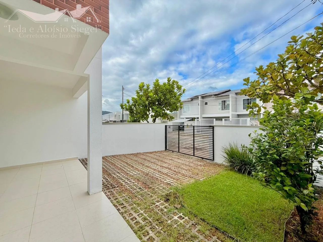 Sobrado à Venda no Bairro Velha - Blumenau/SC - Ref. 1635 — foto 4
