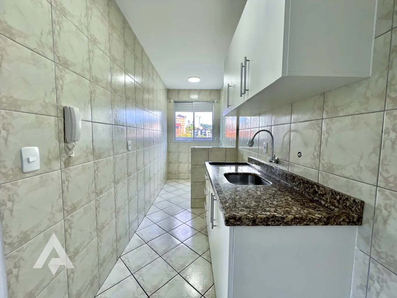 Apartamento com 1 dormitório para locação por R$ 1.900,00 - Bairro Vila Nova - Blumenau/SC — foto 3