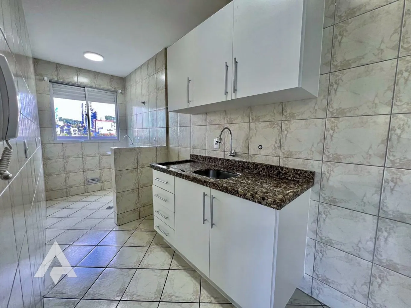 Apartamento com 1 dormitório para locação por R$ 1.900,00 - Bairro Vila Nova - Blumenau/SC — foto 4