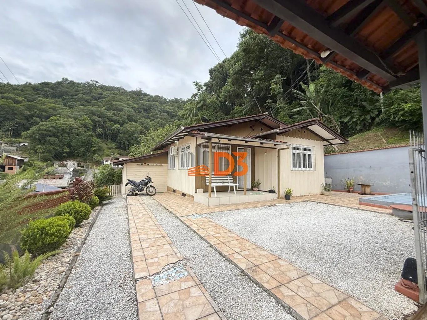 Casa mista no Tribess com amplo terreno - foto 1