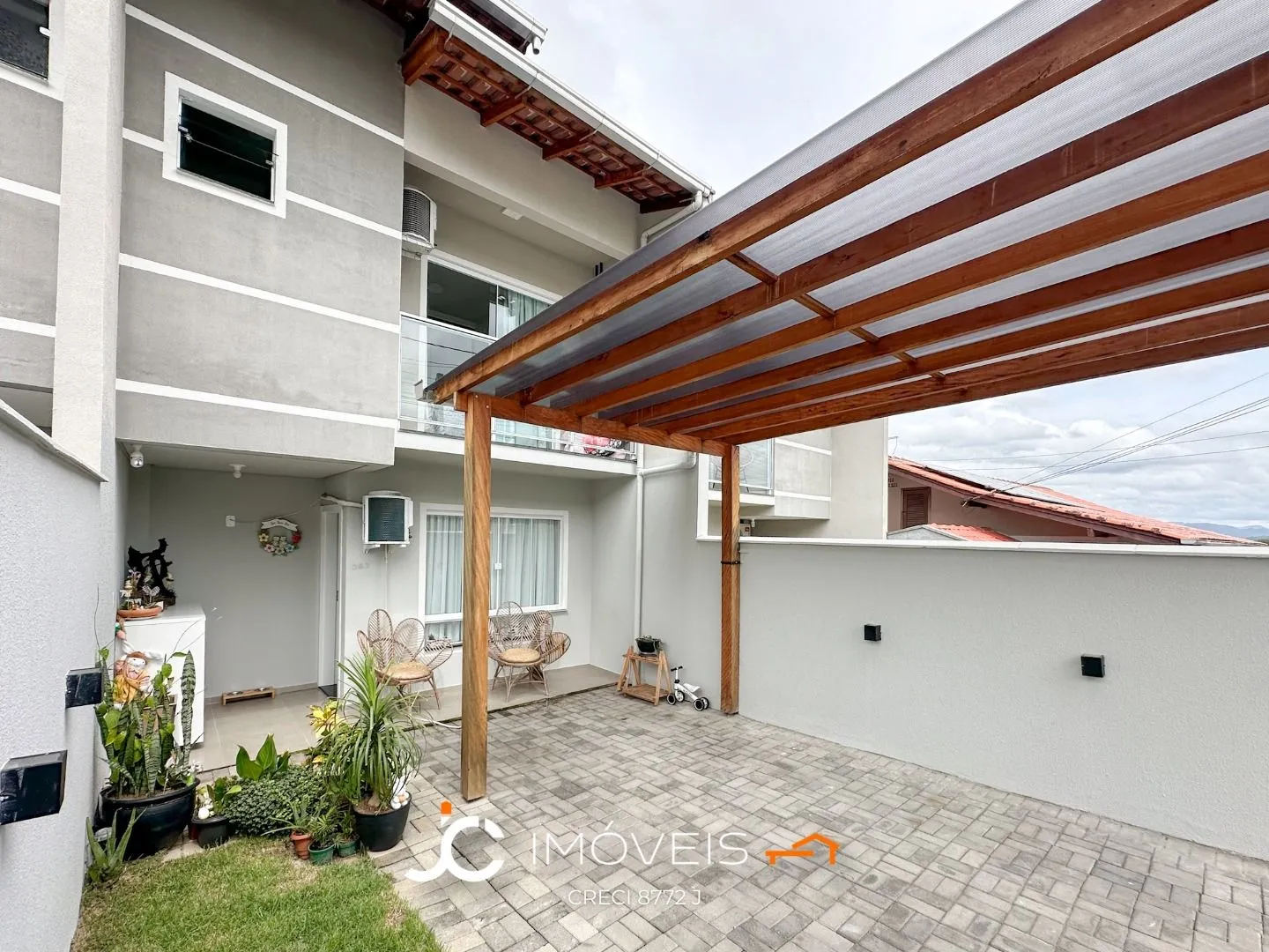 Sobrado com 3 dormitórios à venda, 117 m por R$ 850.000,00 - Água Verde - Blumenau/SC - foto 1