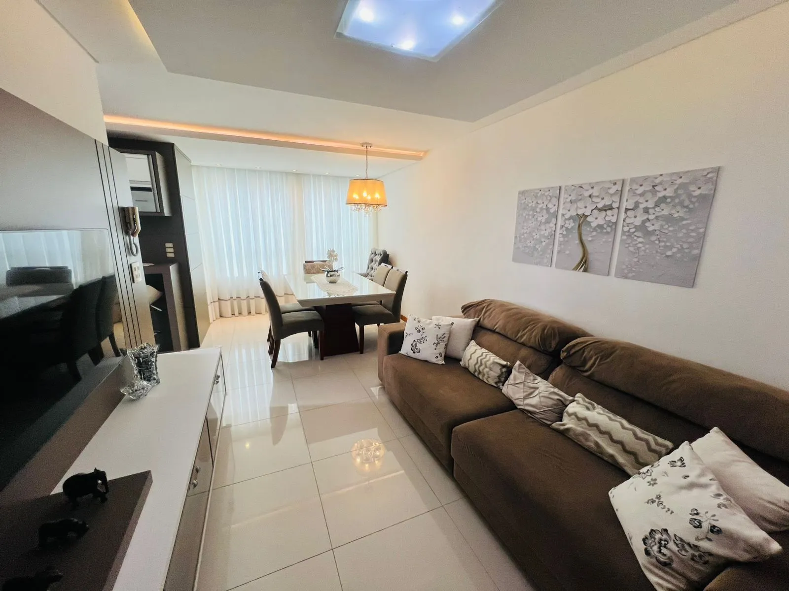 Totalmente Mobiliado, 2 vagas individuais e condomínio baixo no Bairro Fortaleza: é entrar e morar! - foto 1