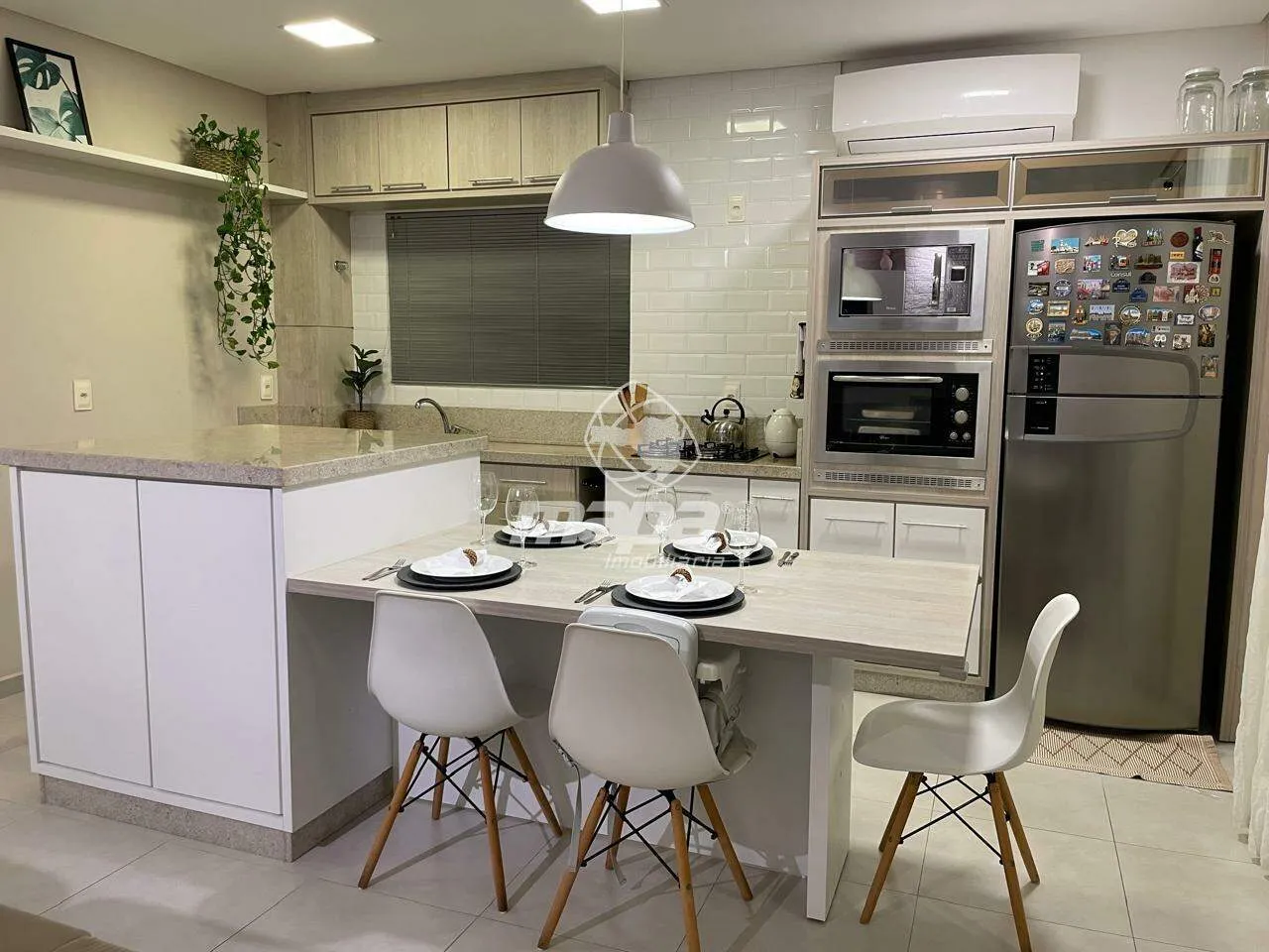 Apartamento em região central mobiliado em prédio com dois Apto. por andar — foto 4