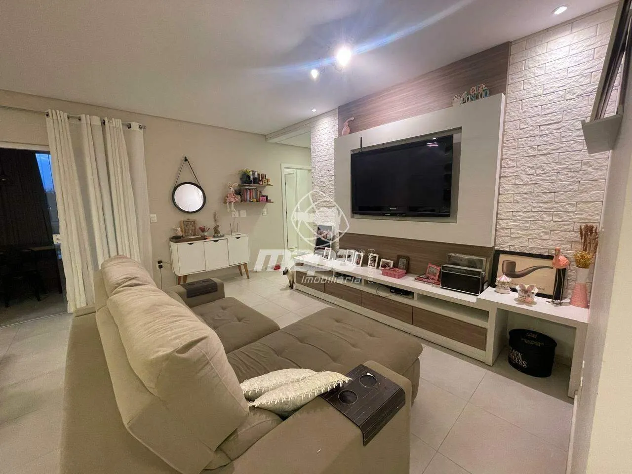 Apartamento em região central mobiliado em prédio com dois Apto. por andar — foto 5