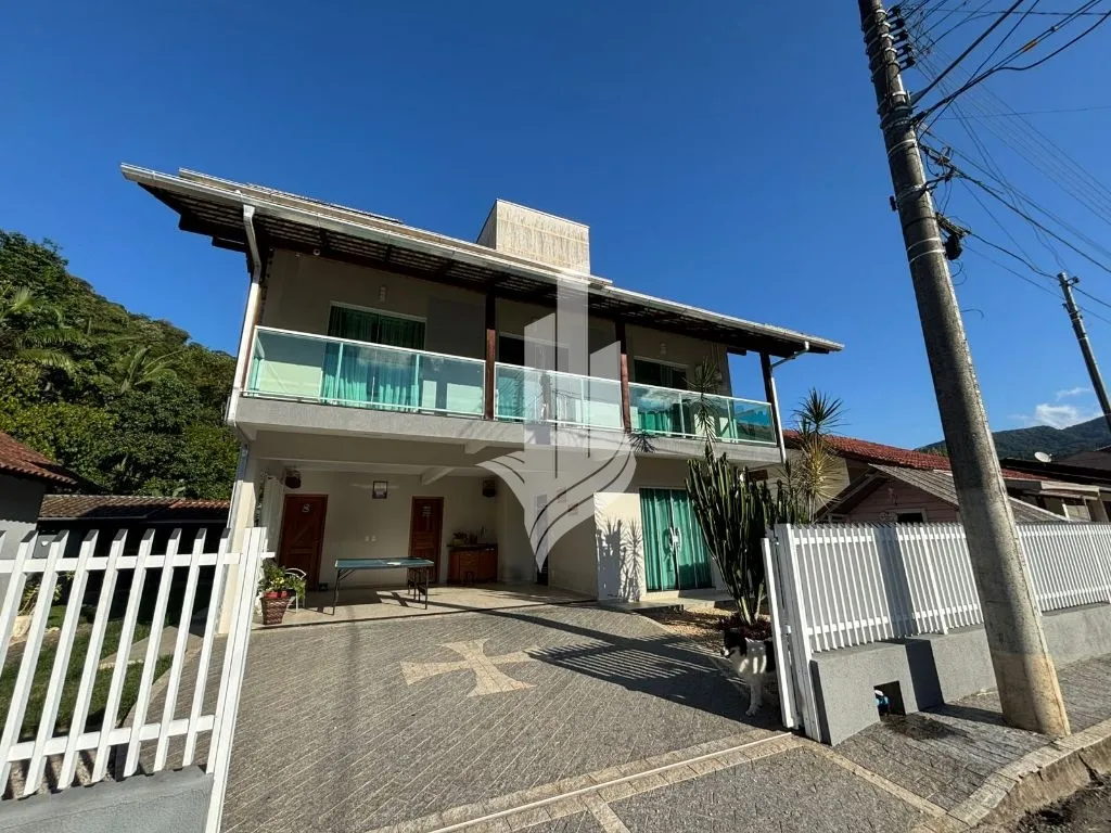 Casa mobiliada 3 dormitórios,1 suíte, amplo terreno com edícula. - foto 1
