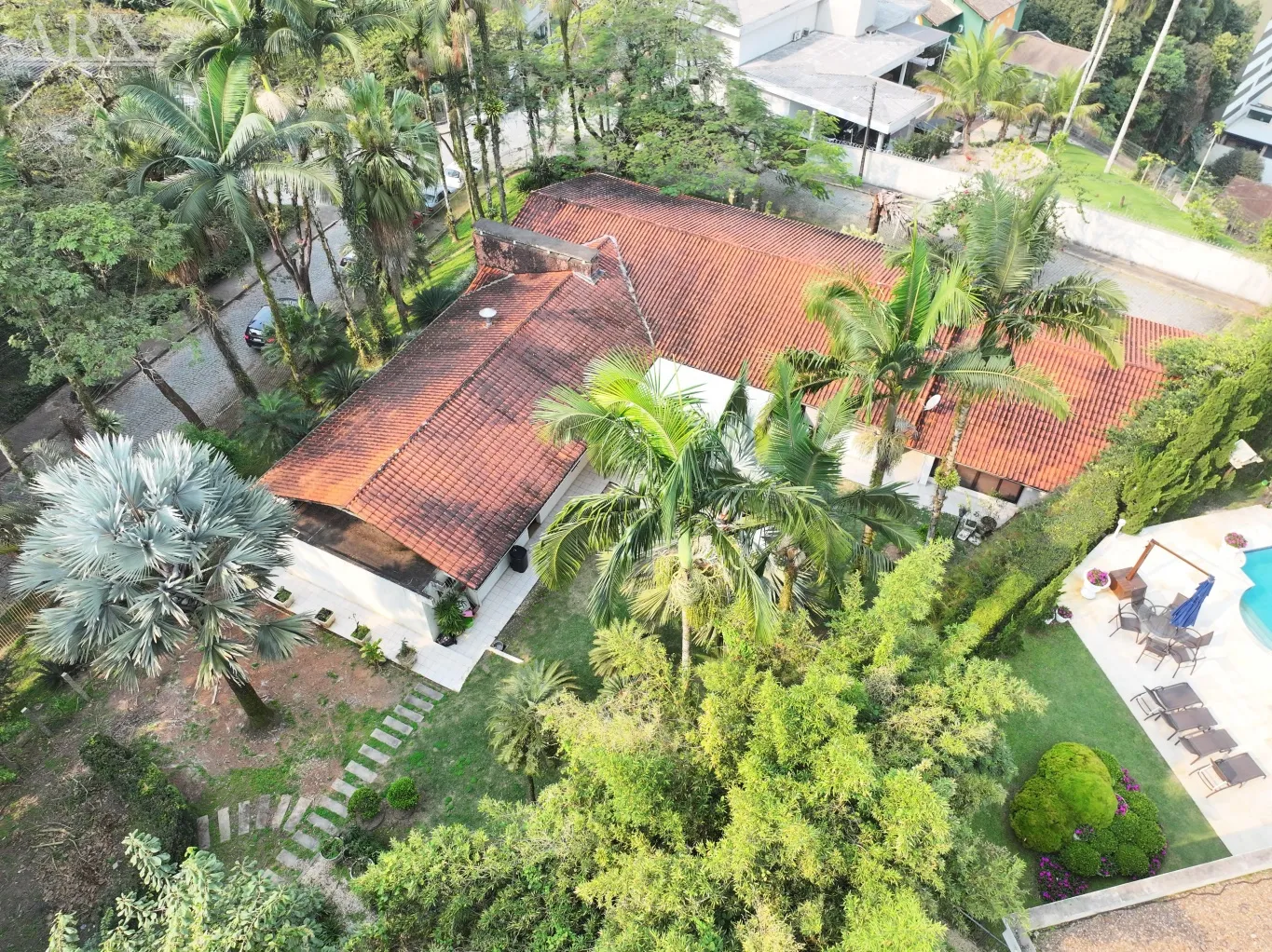 Casa espetacular no bairro Jardim Blumenau - Exclusividade ARX Imóveis - foto 1