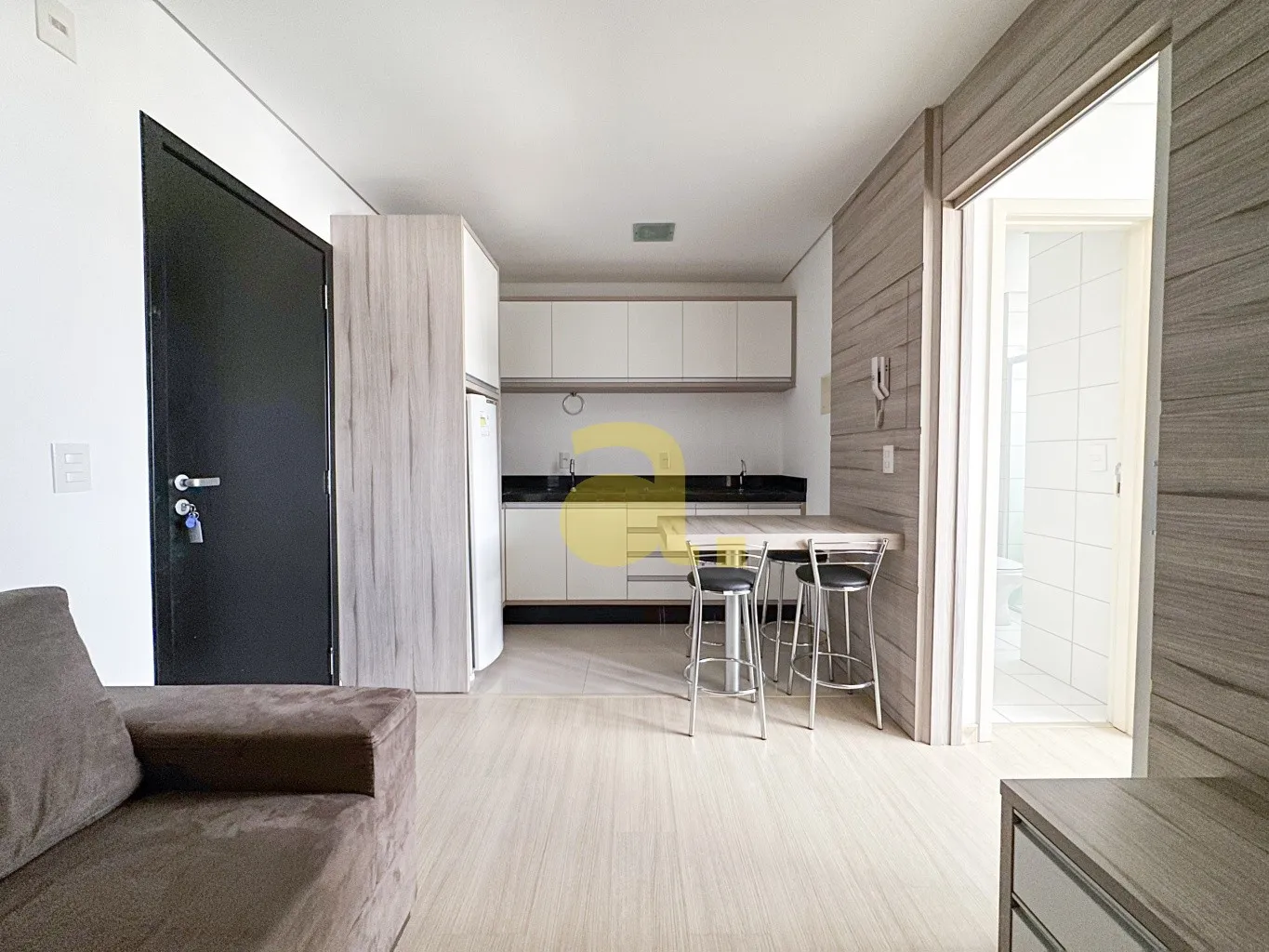 EXCELENTE LOFT PARA LOCAÇÃO NO CENTRO DE BLUMENAU — foto 3
