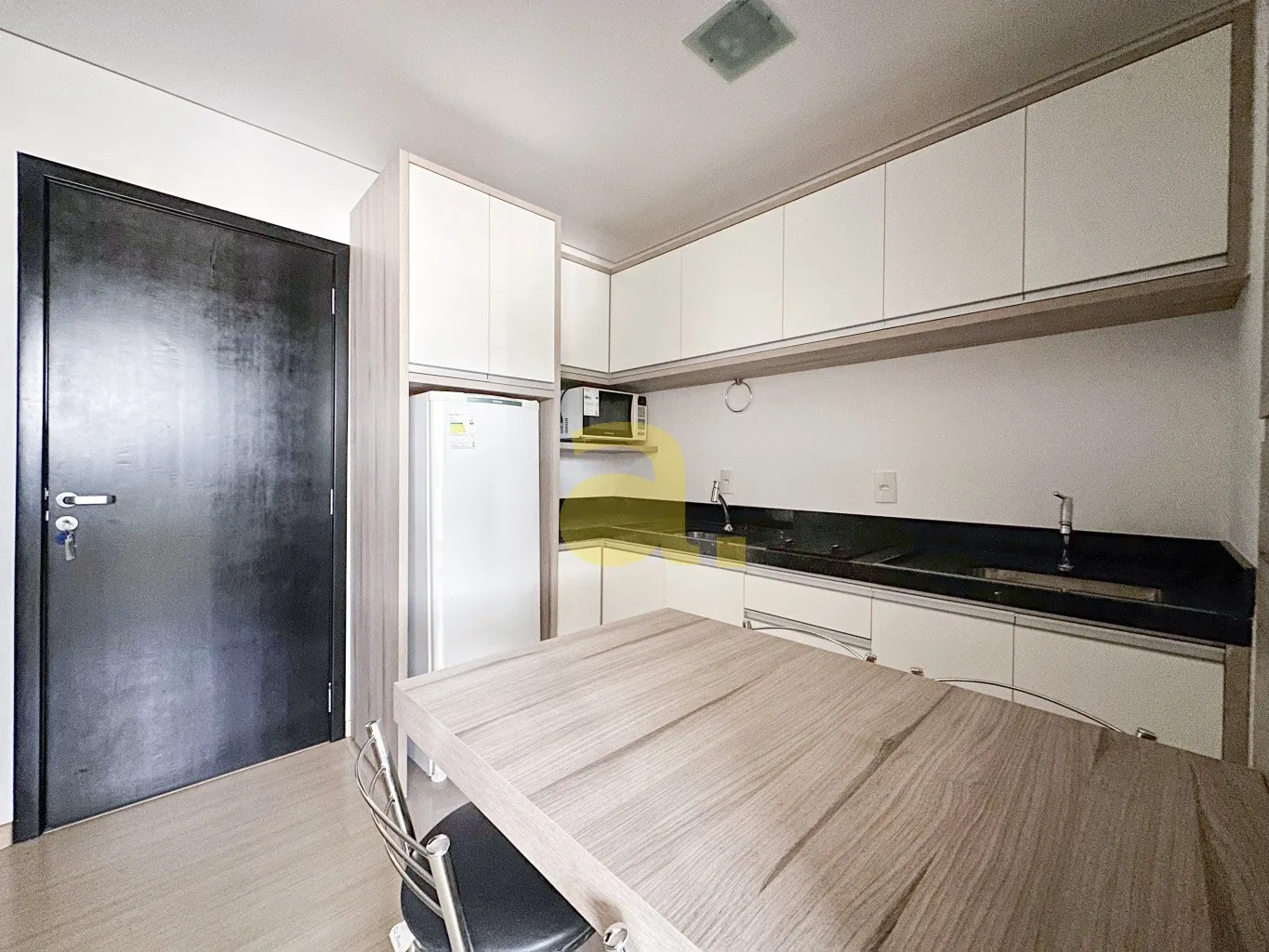 EXCELENTE LOFT PARA LOCAÇÃO NO CENTRO DE BLUMENAU — foto 5