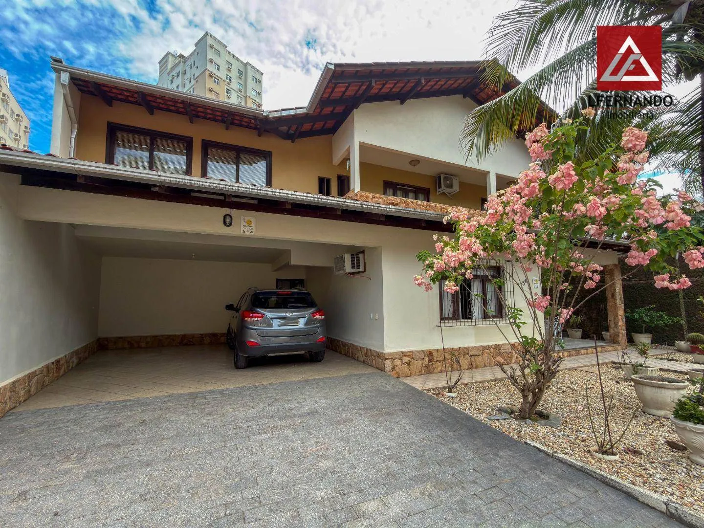 Casa com 4 dormitórios, sendo 1 suíte à venda, 319 m por R$ 1.400.000 - Vila Nova - Blumenau/SC - foto 1
