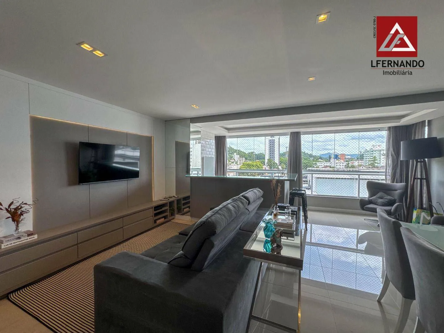 Apartamento mobiliado com 2 dormitórios, sendo 1 suíte à venda, 90 m por R$ 798.000 - Itoupava Seca - Blumenau/SC — foto 2