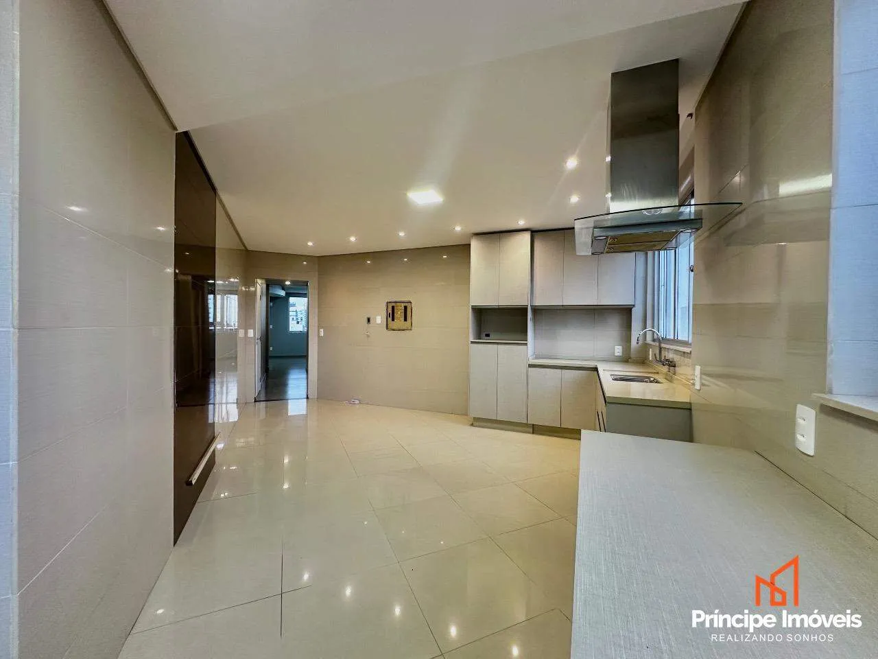 Apartamento com 3 quartos no Anita Garibaldi em Joinville — foto 2