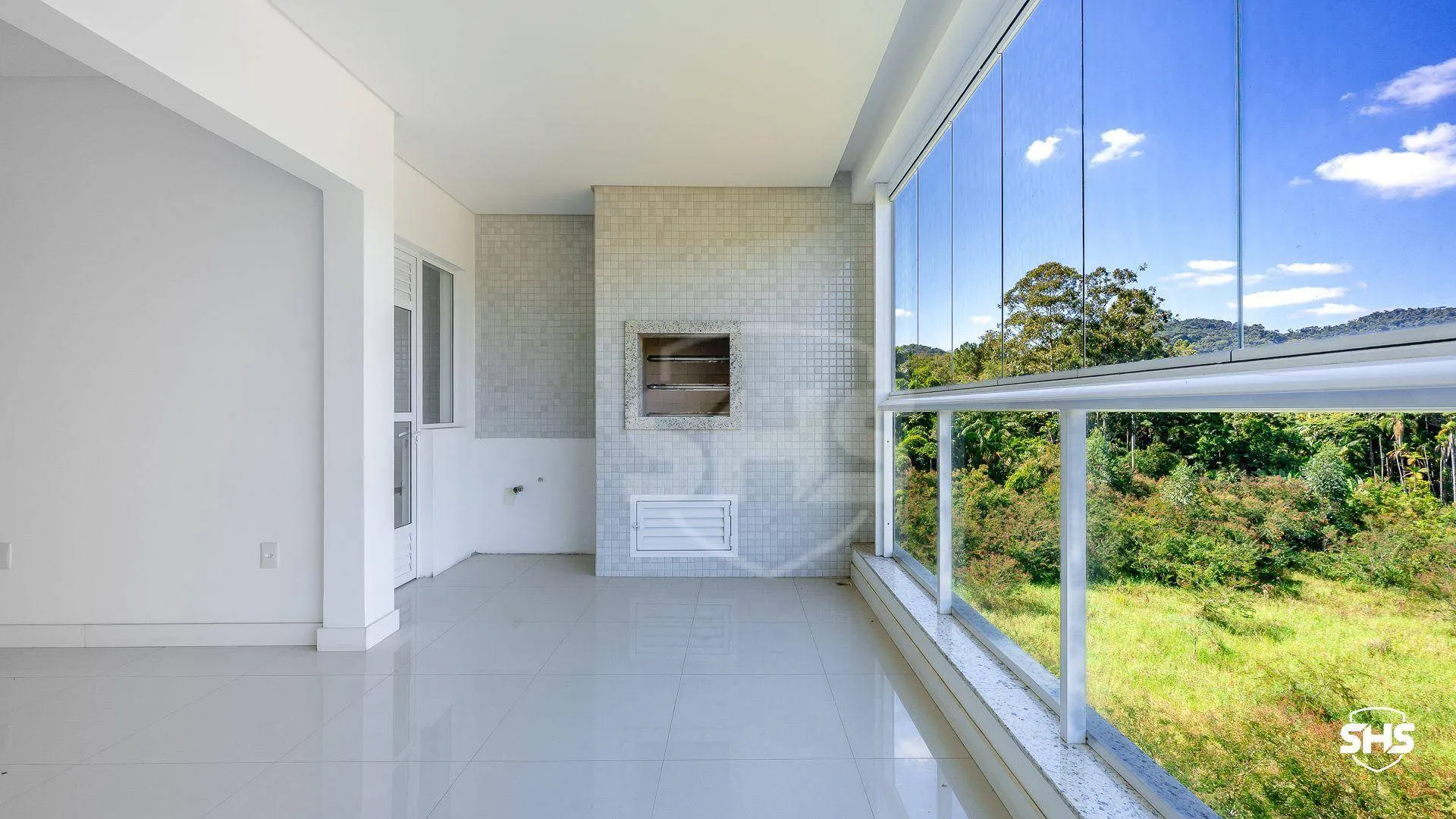 Apartamento à venda com 3 quartos e 3 suítes, 2 vagas, 118m² no Estados, Indaial - foto 1