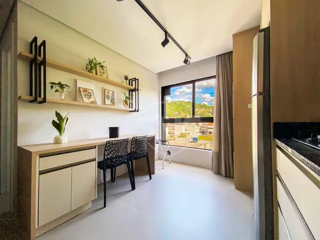 Apartamento com 1 dormitório para alugar, 27 m por R$ 3.070,18/mês - Centro (Blumenau) - Blumenau/SC — foto 3