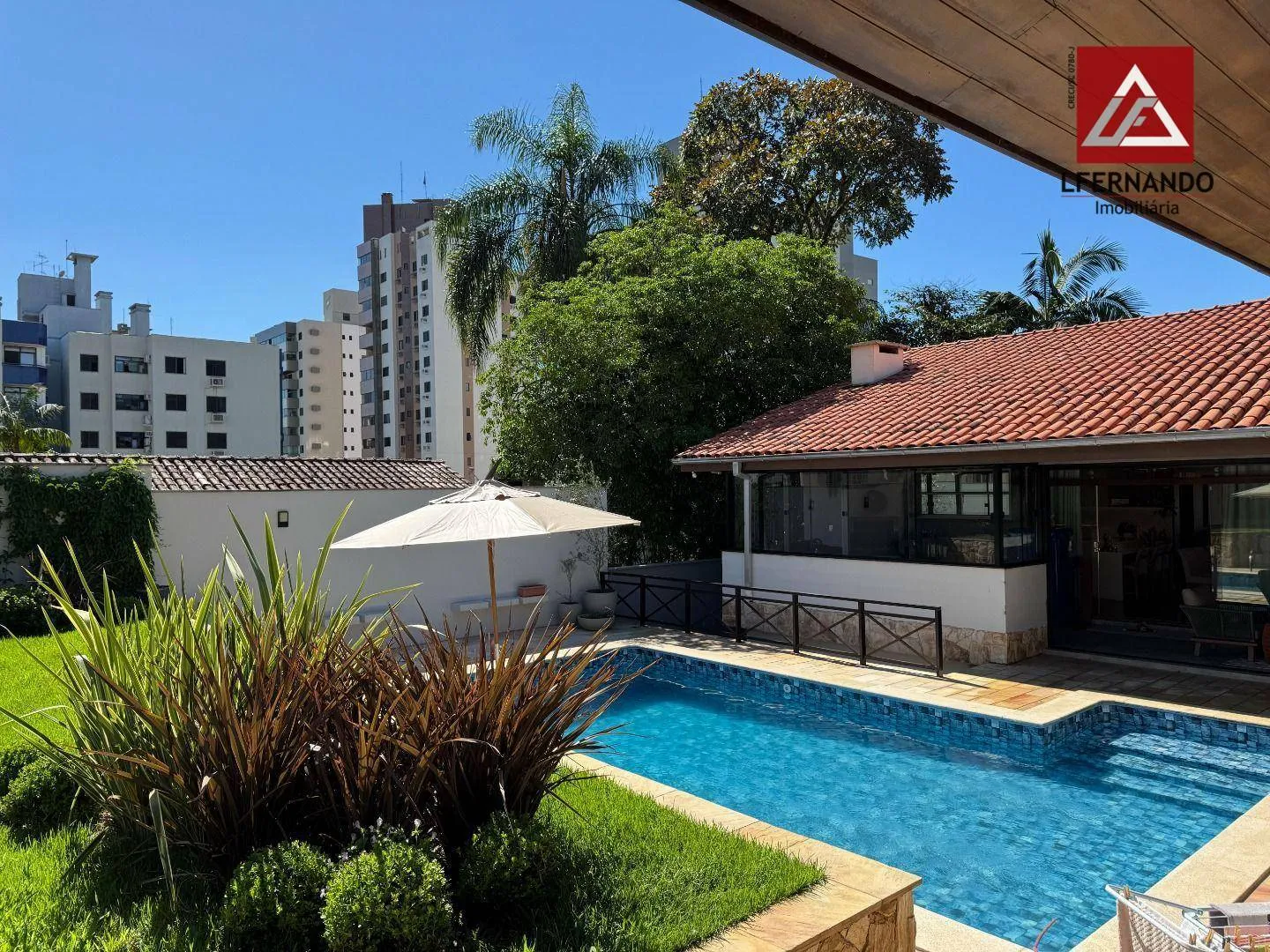 Casa com 3 dormitórios para alugar, 500 m - Vila Nova - Blumenau/SC - foto 1