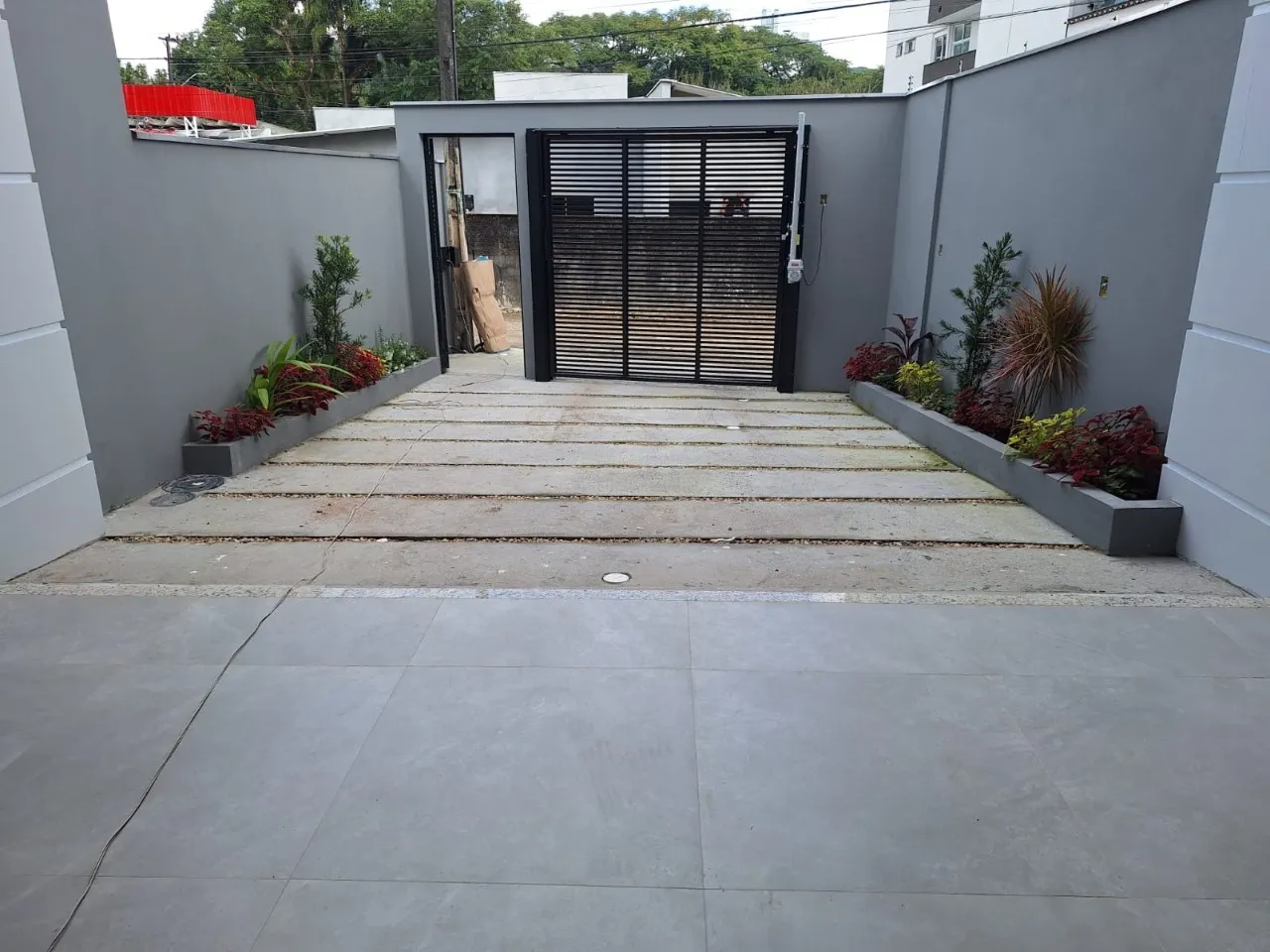 Sobrado geminado com 3 suítes à venda no bairro Atiradores em Joinville-SC por R$1.057.000,00. — foto 2