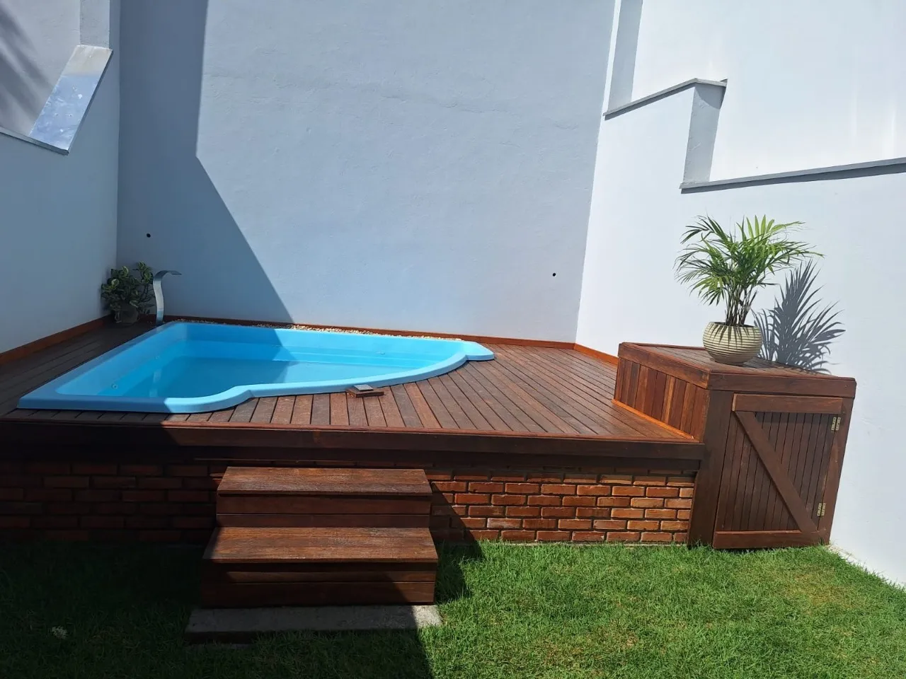 Sobrado geminado com 3 suítes à venda no bairro Atiradores em Joinville-SC por R$1.057.000,00. — foto 4