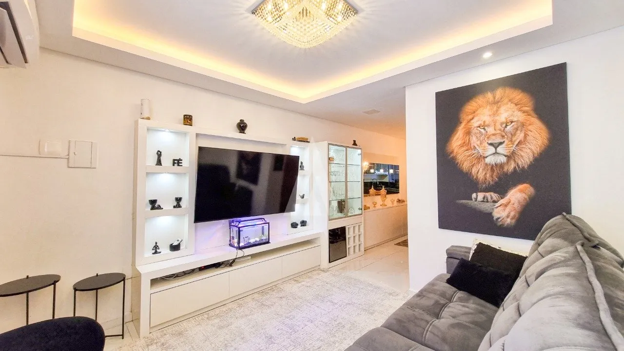 Sobrado geminado em condomínio com 1 suíte e 2 quartos à venda no bairro Costa e Silva em Joinville-SC por R$770.000,00. - foto 1