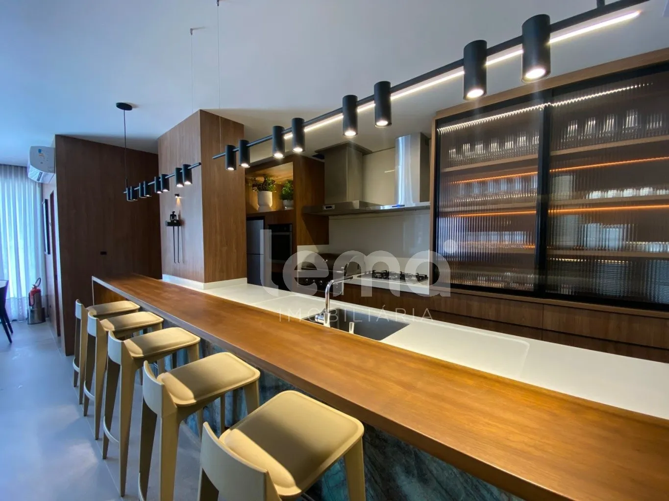 Apartamento com 3 dormitórios sendo 1 suíte, no bairro Jardim Blumenau em Blumenau. — foto 4