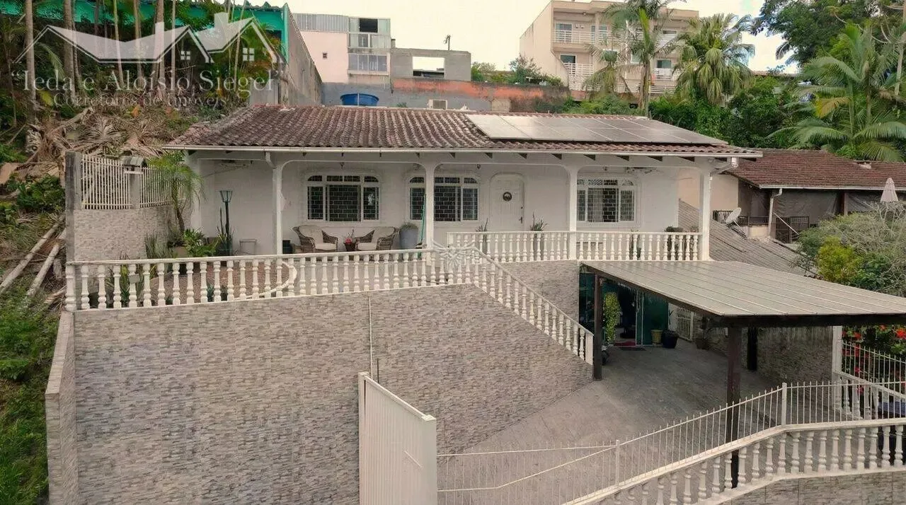 Casa no Bairro Fortaleza em Blumenau/SC Ref. 1633 - foto 1