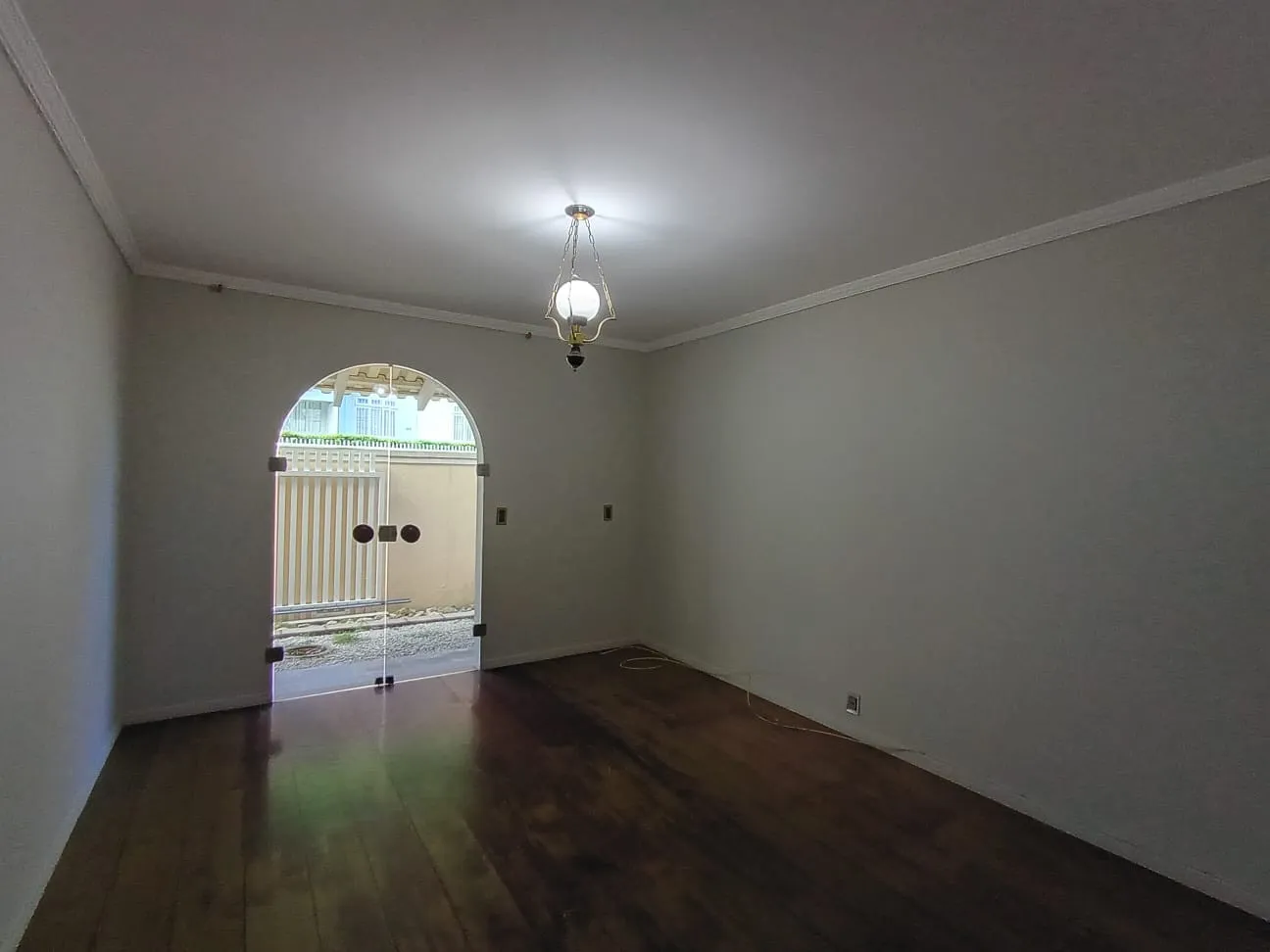 Linda casa para locação com 04 dormitórios sendo 01 suíte com closet e piscina no bairro Garcia em Blumenau, SC — foto 6