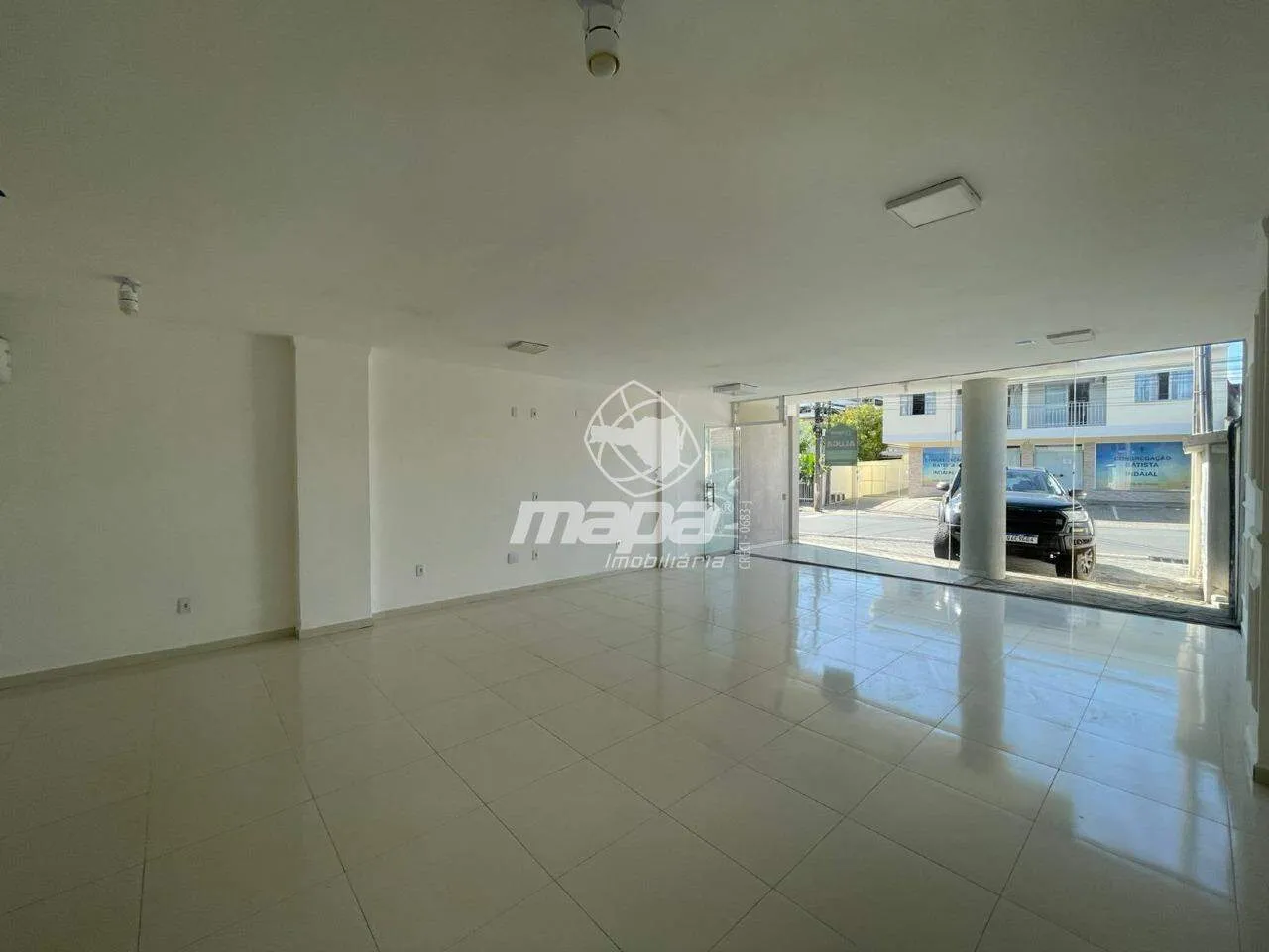 Sala comercial para locação em localização privilegiada — foto 3