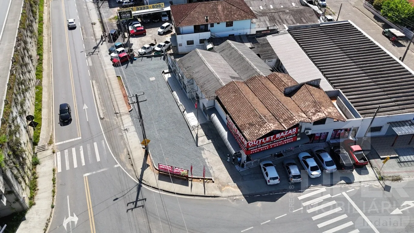 Imóvel comercial no bairro Carijós de frente para a BR-470 com 370,00m área construída — foto 4
