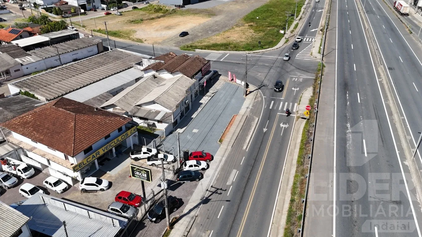 Imóvel comercial no bairro Carijós de frente para a BR-470 com 370,00m área construída — foto 7