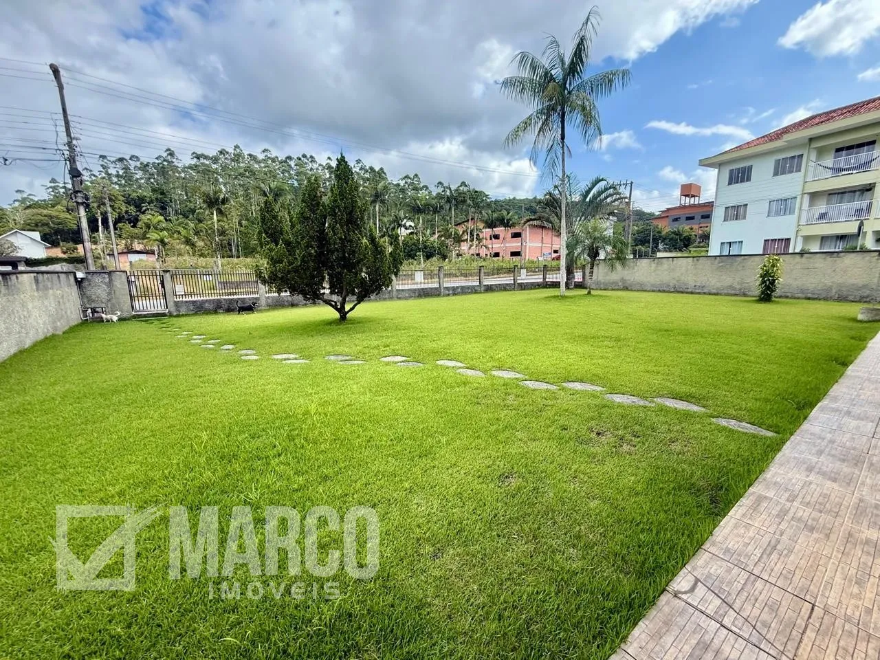 Casa Ampla com Piscina e Terreno de 1.650m em Testo Alto - Pomerode/SC — foto 3