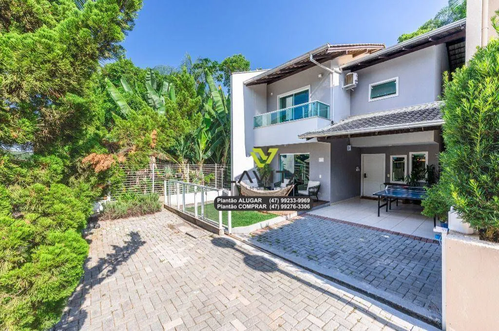 Condomínio fechado! Casa com 3 dormitórios (02 Suítes) para alugar, 180 m por R$ 9.500/mês - Vorstadt - Blumenau/SC - foto 1