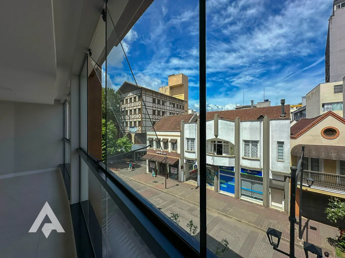 Sala comecial com 400m para locação por R$ 14.000,00 - Bairro Centro - Blumenau/SC — foto 7