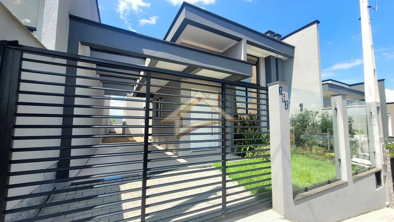 LINDA CASA COM PÉ DIRETO ALTO COM SUÍTE E DEMI - SUÍTE - JARDIM EUROPA - INDAIAL/SC - foto 1