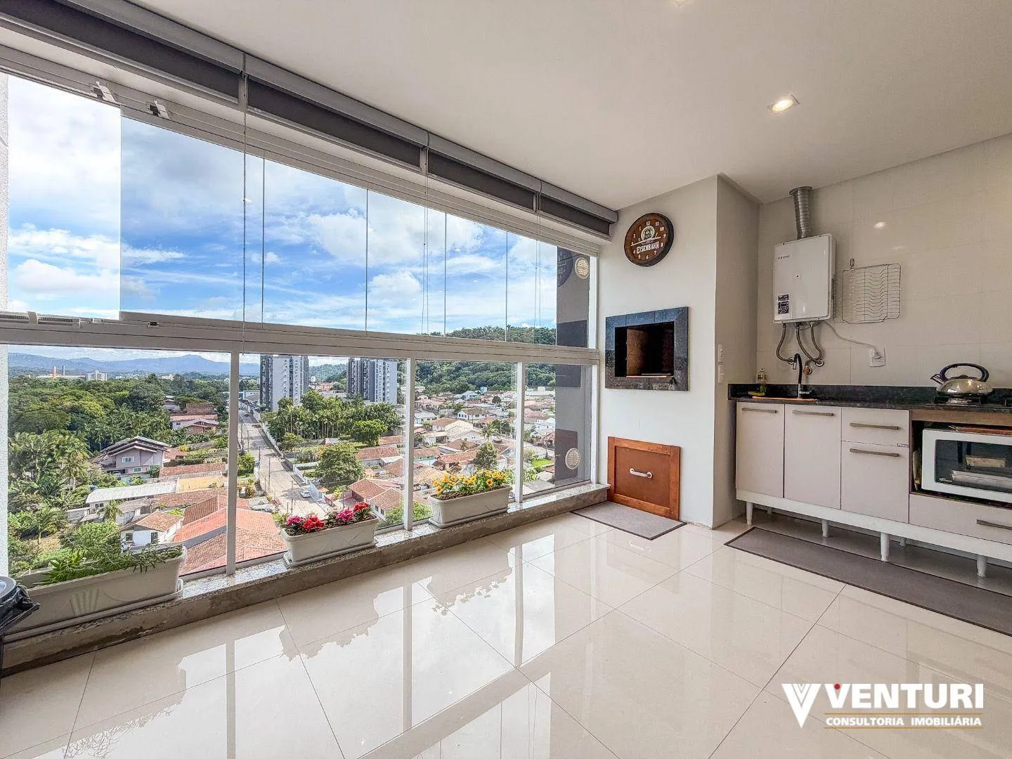 Apartamento com 3 dormitórios (01 suíte) à venda, por R$ 720.000 - Água Verde - Blumenau/SC - foto 1
