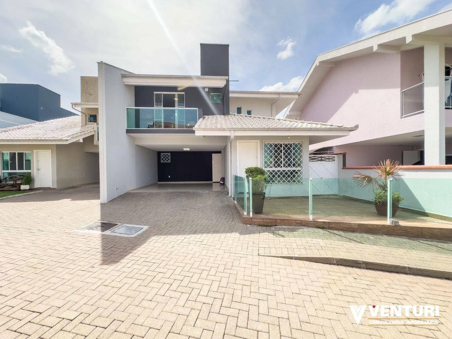 Casa · à venda · 3 quartos · 138m² · Água Verde, Blumenau