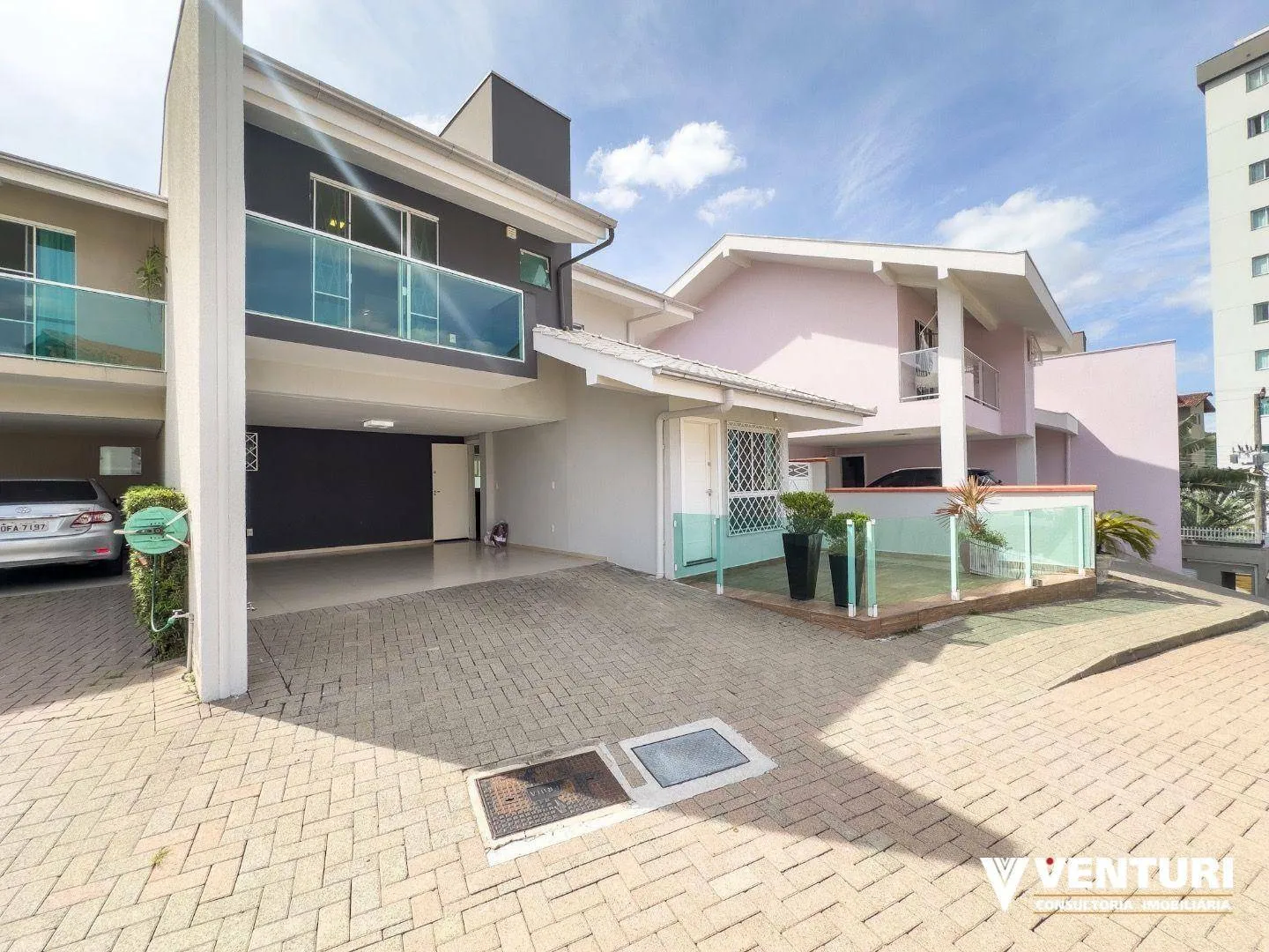Casa · à venda · 3 quartos · 138m² · Água Verde, Blumenau