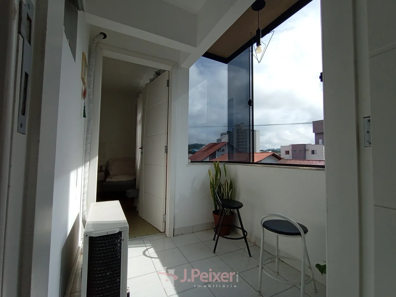 Amplo apartamento com 2 suítes semi-mobiliado Próximo a Cooper da Omino — foto 7