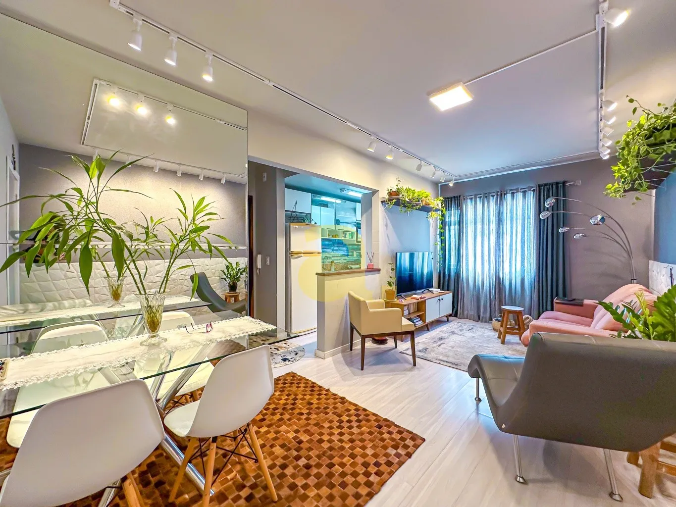 Apartamento Semimobiliado Bairro Victor Konder — foto 2