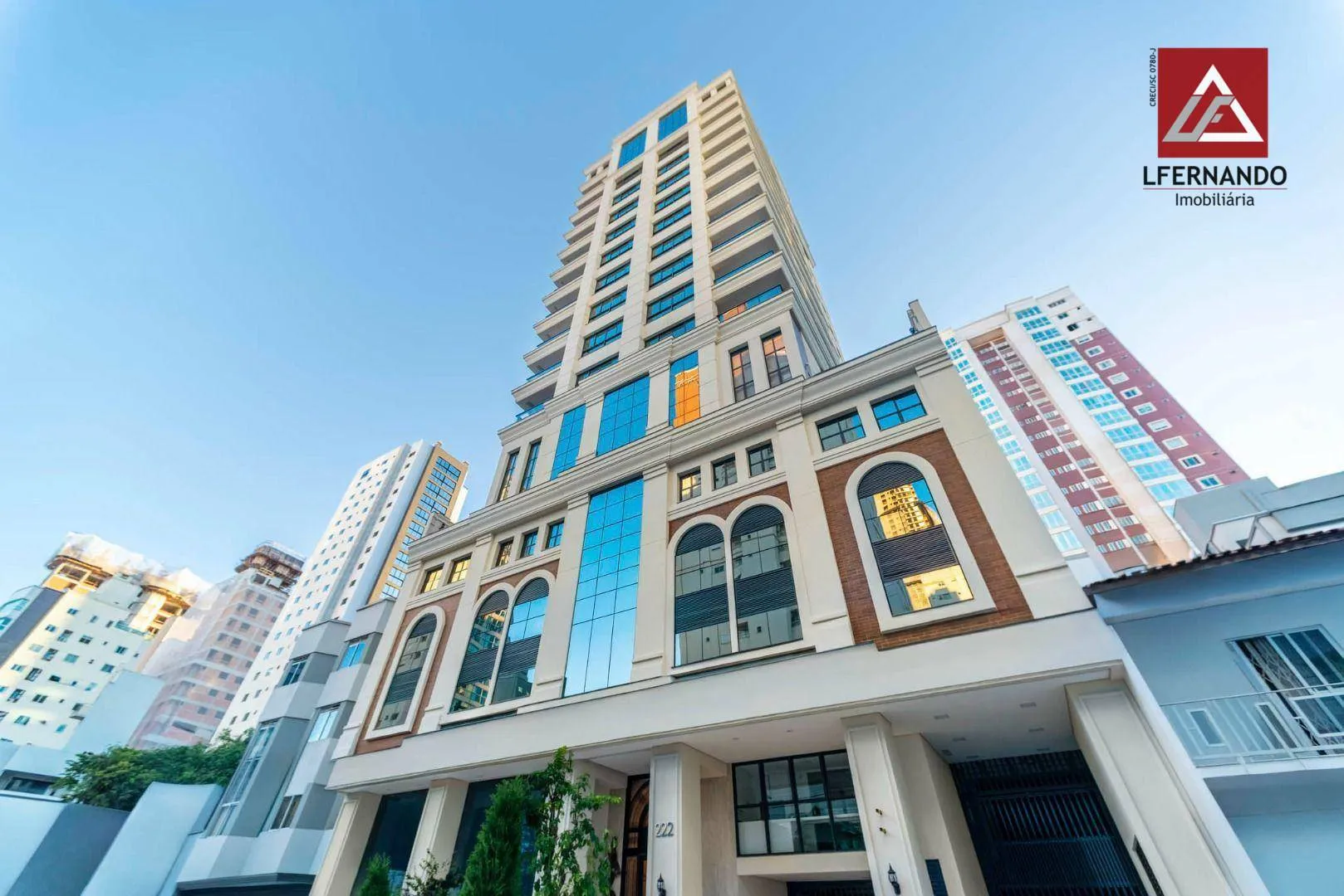 Apartamento novo com 3 suítes à venda, 120 m por R$ 2.950.000 - Centro - Balneário Camboriú/SC - foto 1