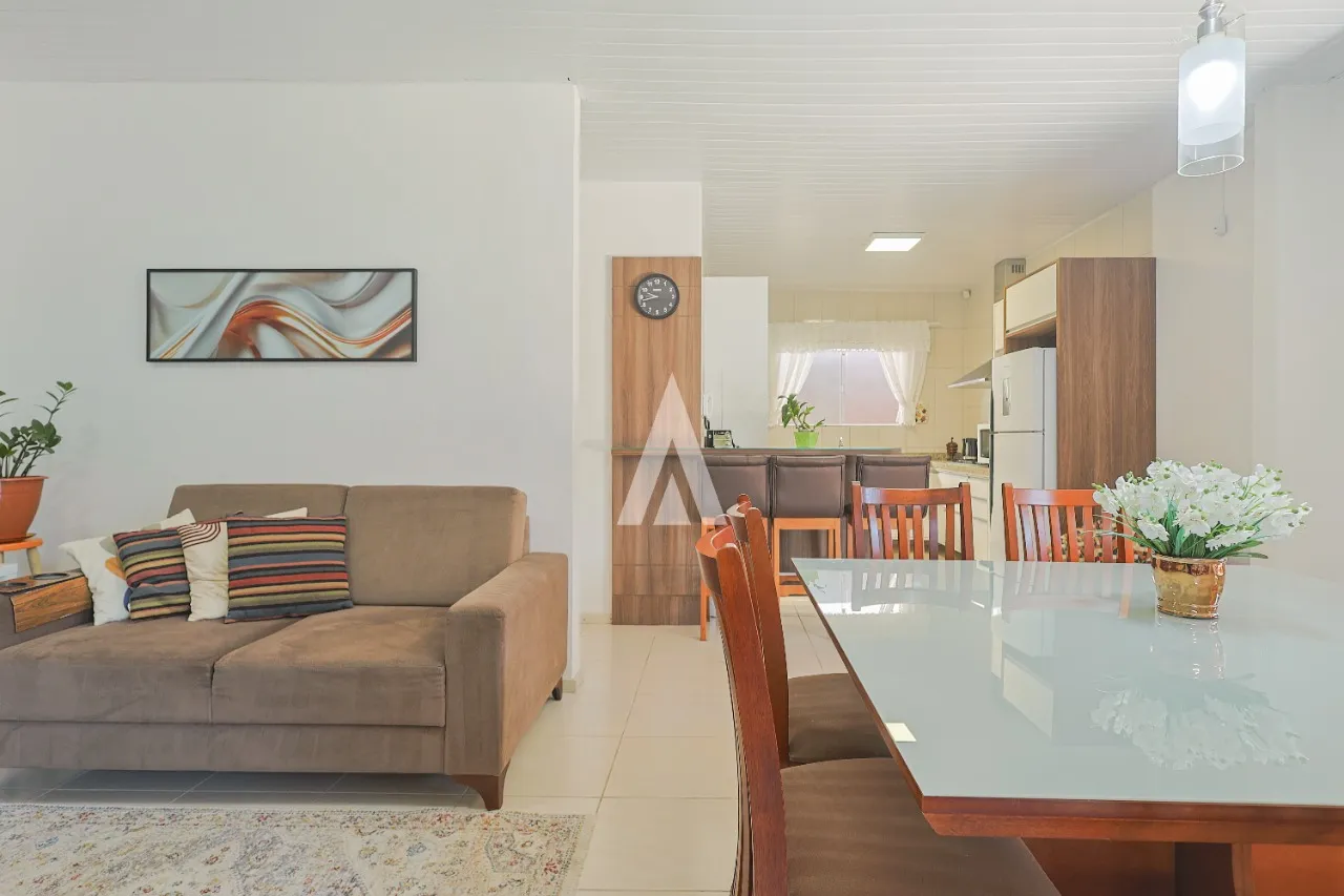 Casa com 3 quartos à venda no bairro Floresta em Joinville-SC por R$650.000,00. - foto 1