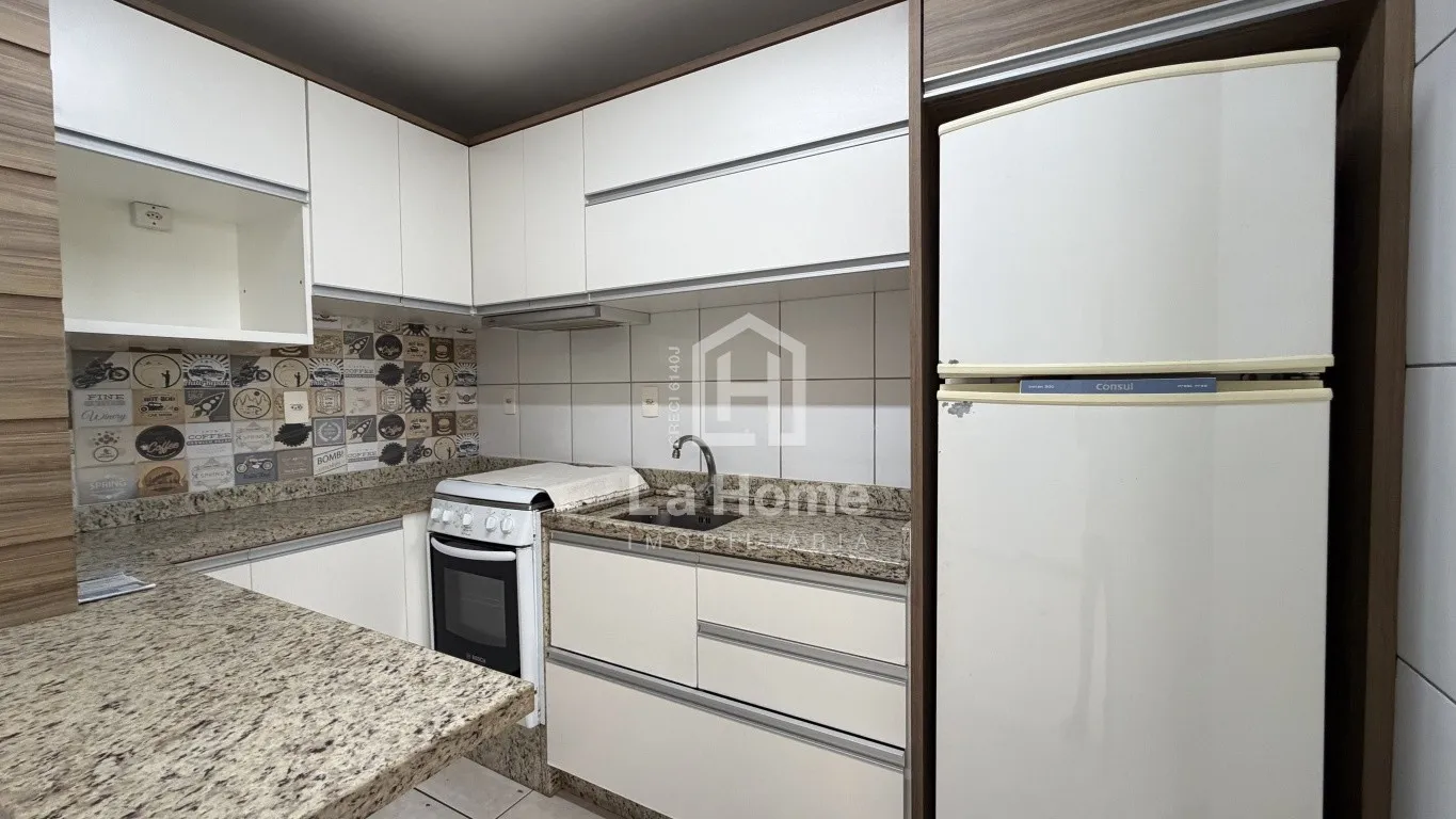 Apartamento com 03 dormitórios sendo 01 suíte, sacada fechada com churrasqueira e 02 vagas de garagem à venda em Blumenau, Bairro Água Verde — foto 7