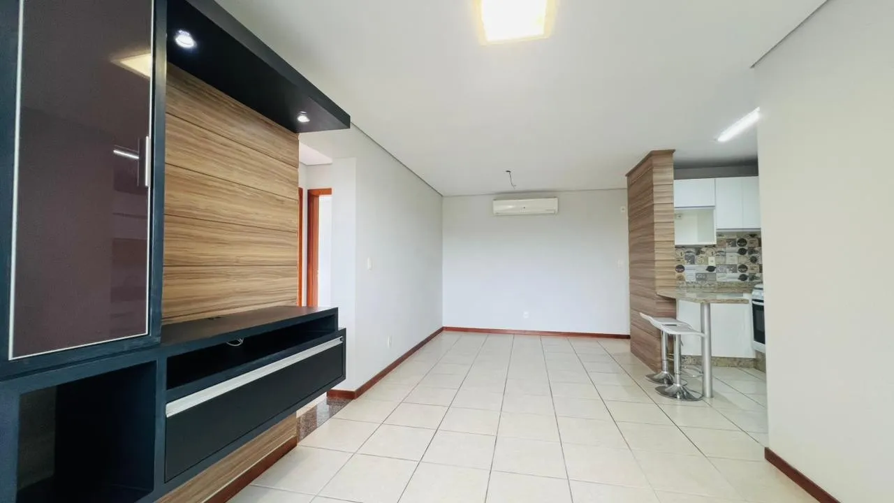 Apartamento com 03 dormitórios sendo 01 suíte, sacada fechada com churrasqueira e 02 vagas de garagem à venda em Blumenau, Bairro Água Verde — foto 5