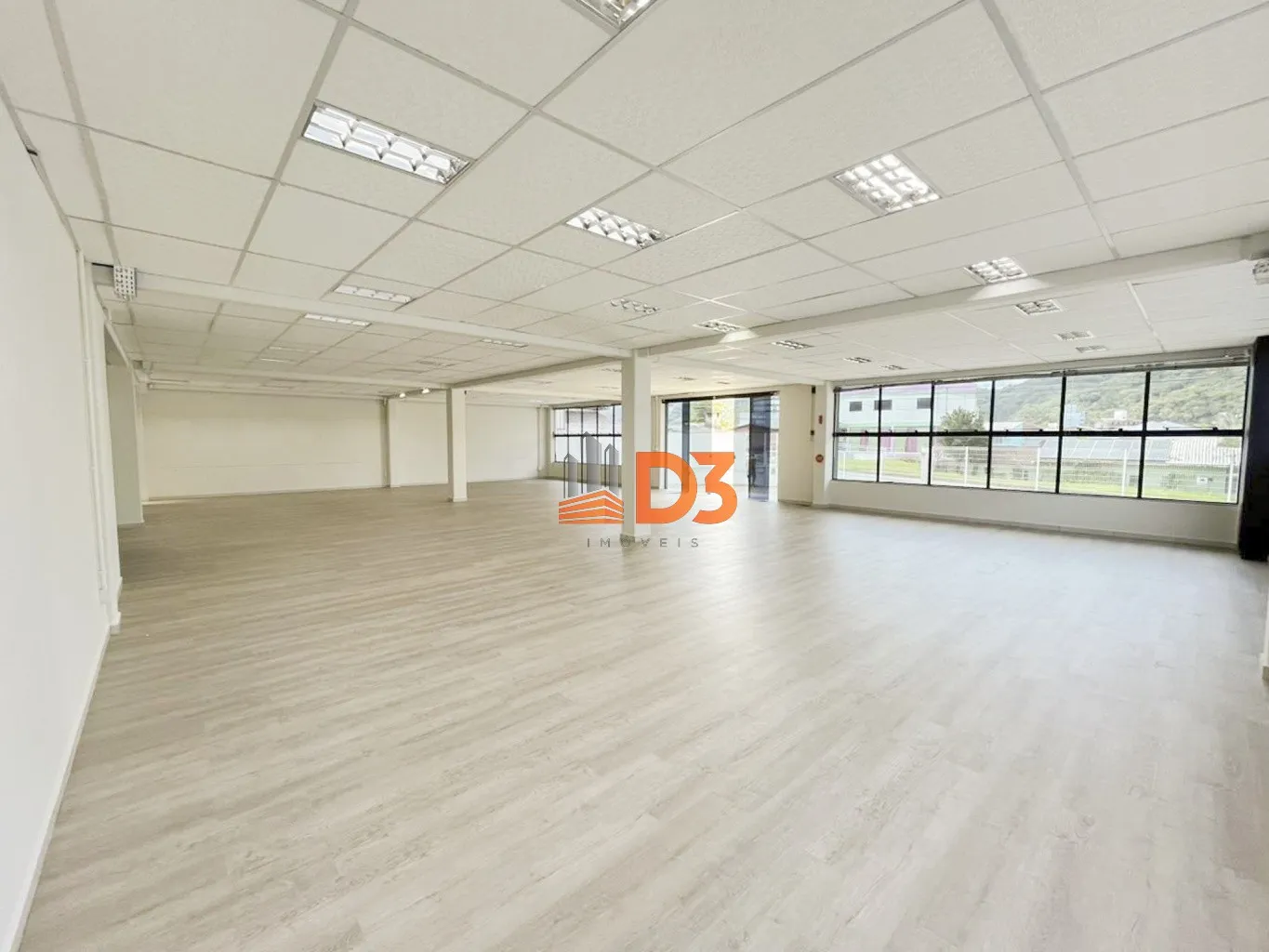 Sala Comercial Ampla em Localização Premium no Vorstadt — foto 3