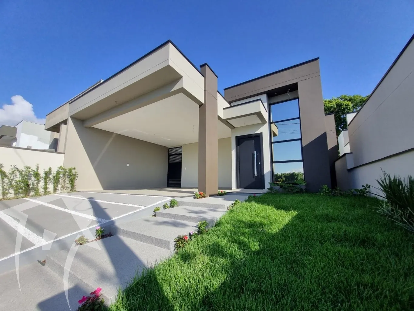 Casa de Alto Padrão em Estilo Americano Localização Privilegiada em Indaial - foto 1