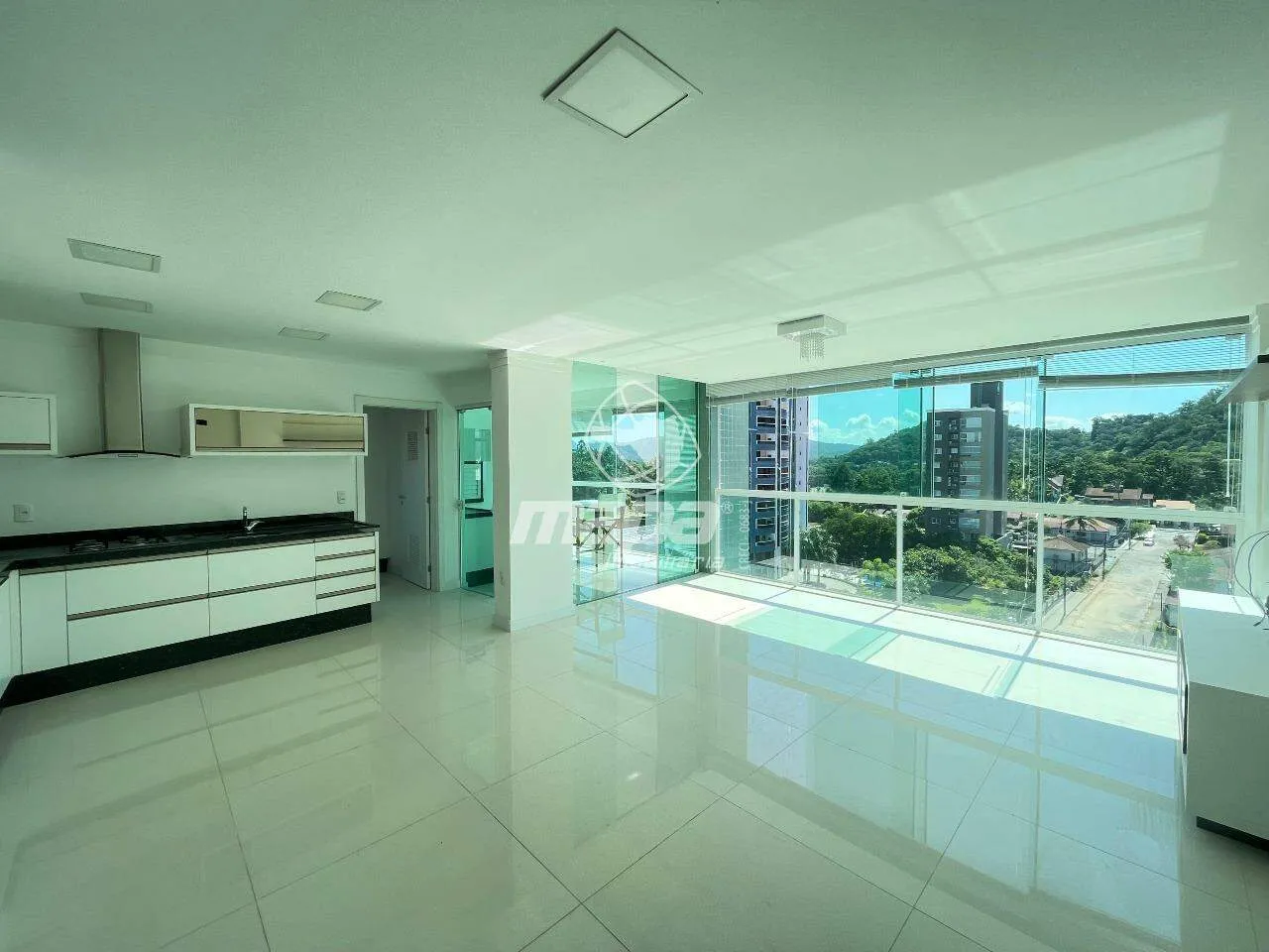 Apartamento à venda, 3 quartos, 3 suítes, 2 vagas, Centro - Indaial/SC — foto 2
