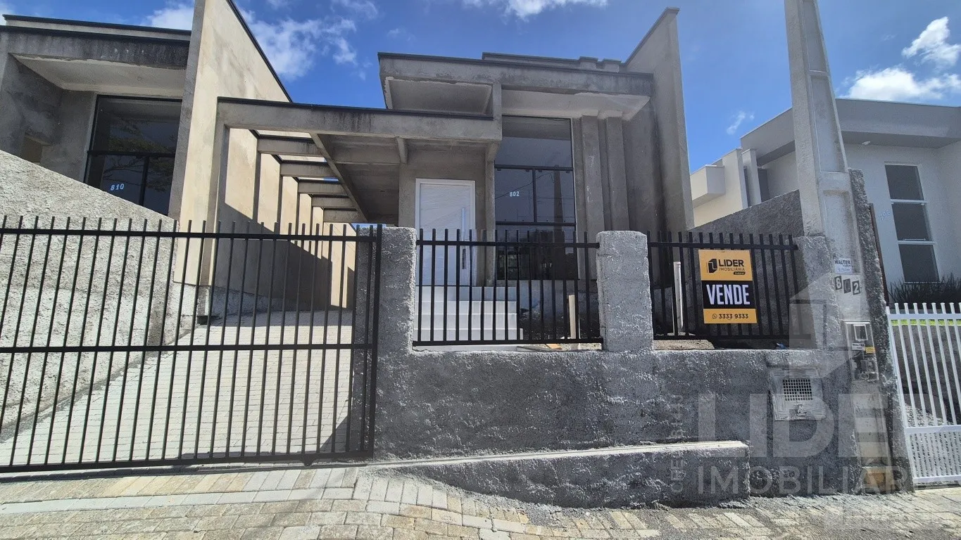 Casa com 1 suíte + demi suíte no bairro Benedito com 89,46m - foto 1