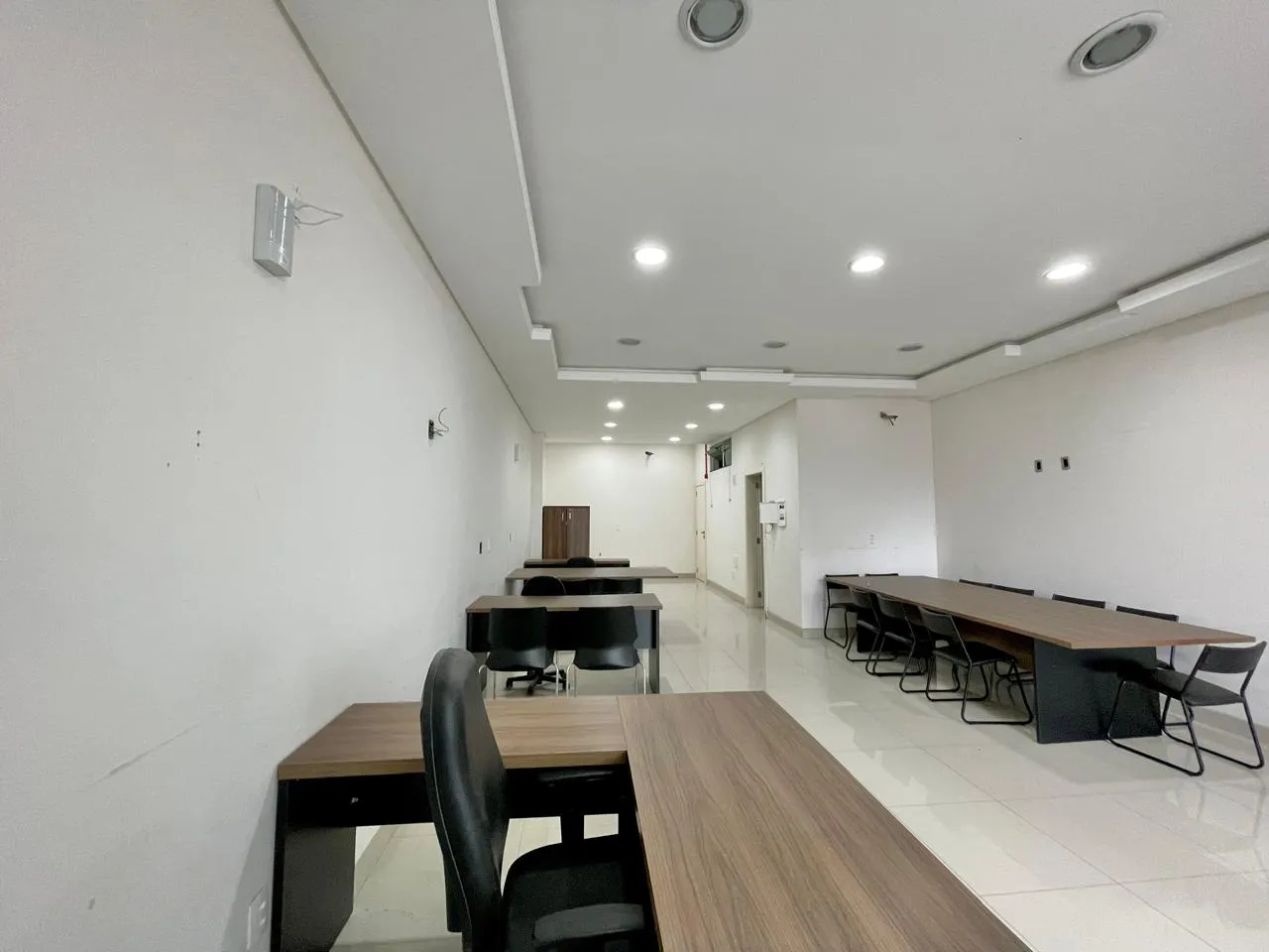 SALA COMERCIAL MOBILIADA NAÇÕES — foto 4